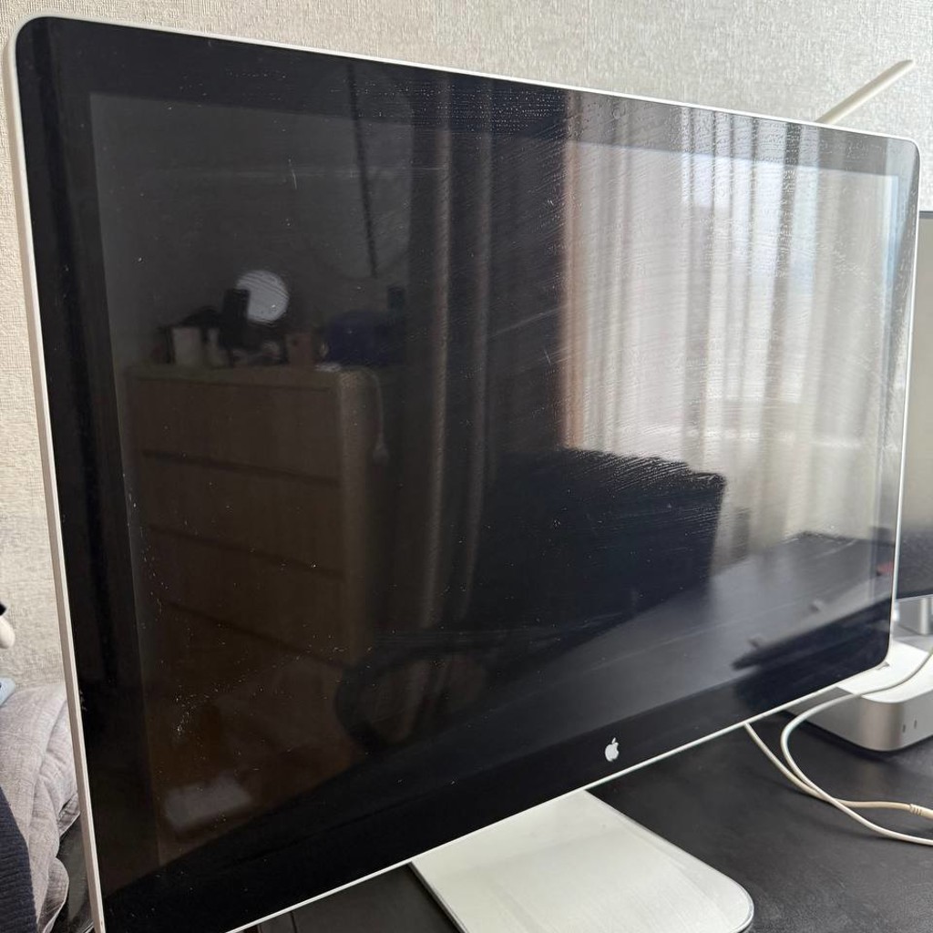 Монитор Apple LED Cinema Display