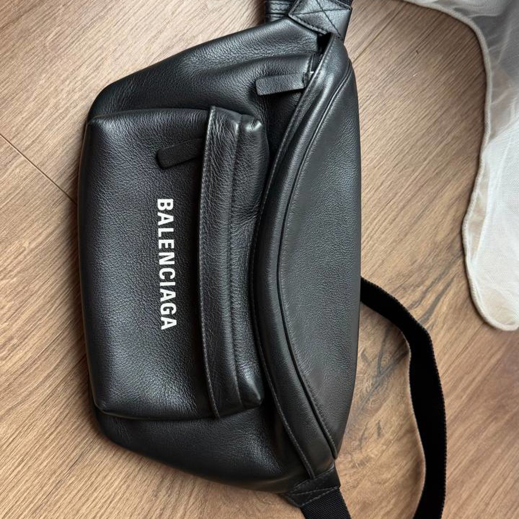 Кожаная сумка Balenciaga