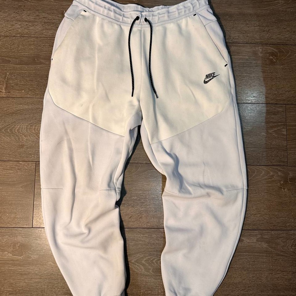 Nike tech fleece trousers