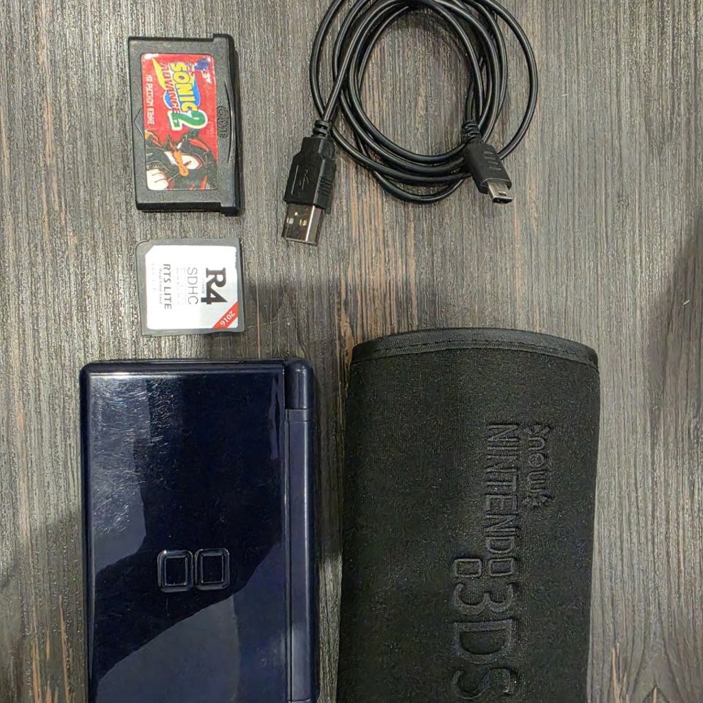 Nintendo DS Lite