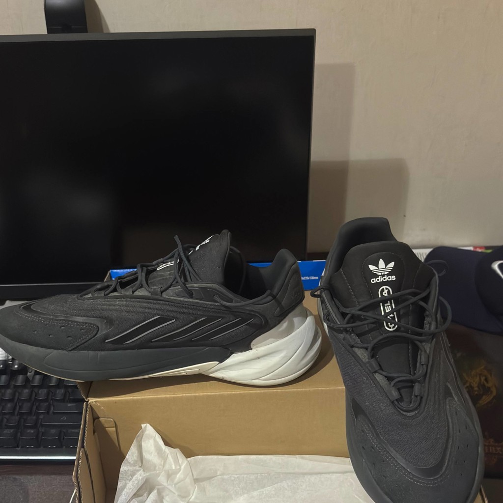 Adidas Ozelia