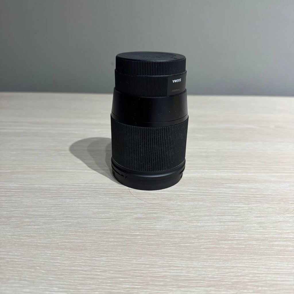 Объектив Sigma 16mm DC DN