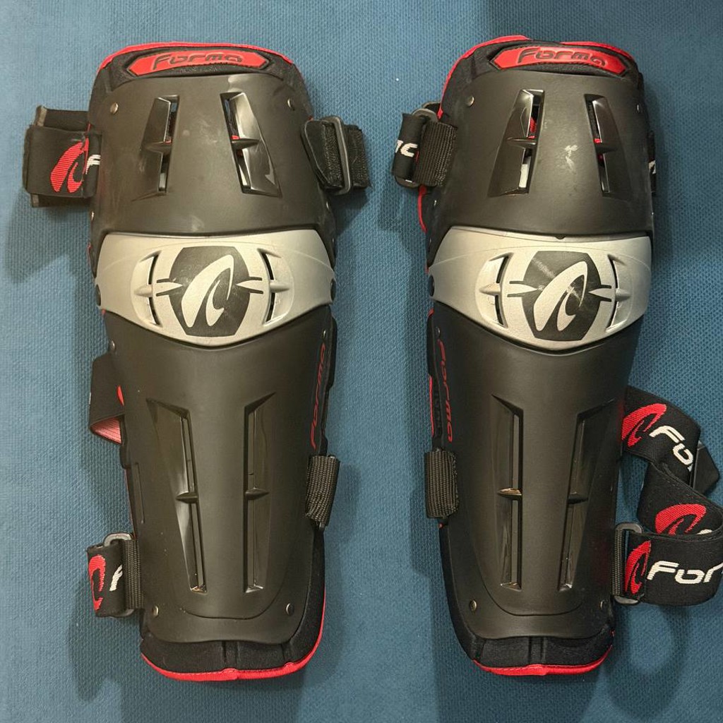 Наколенники Forma TRI-FLEX