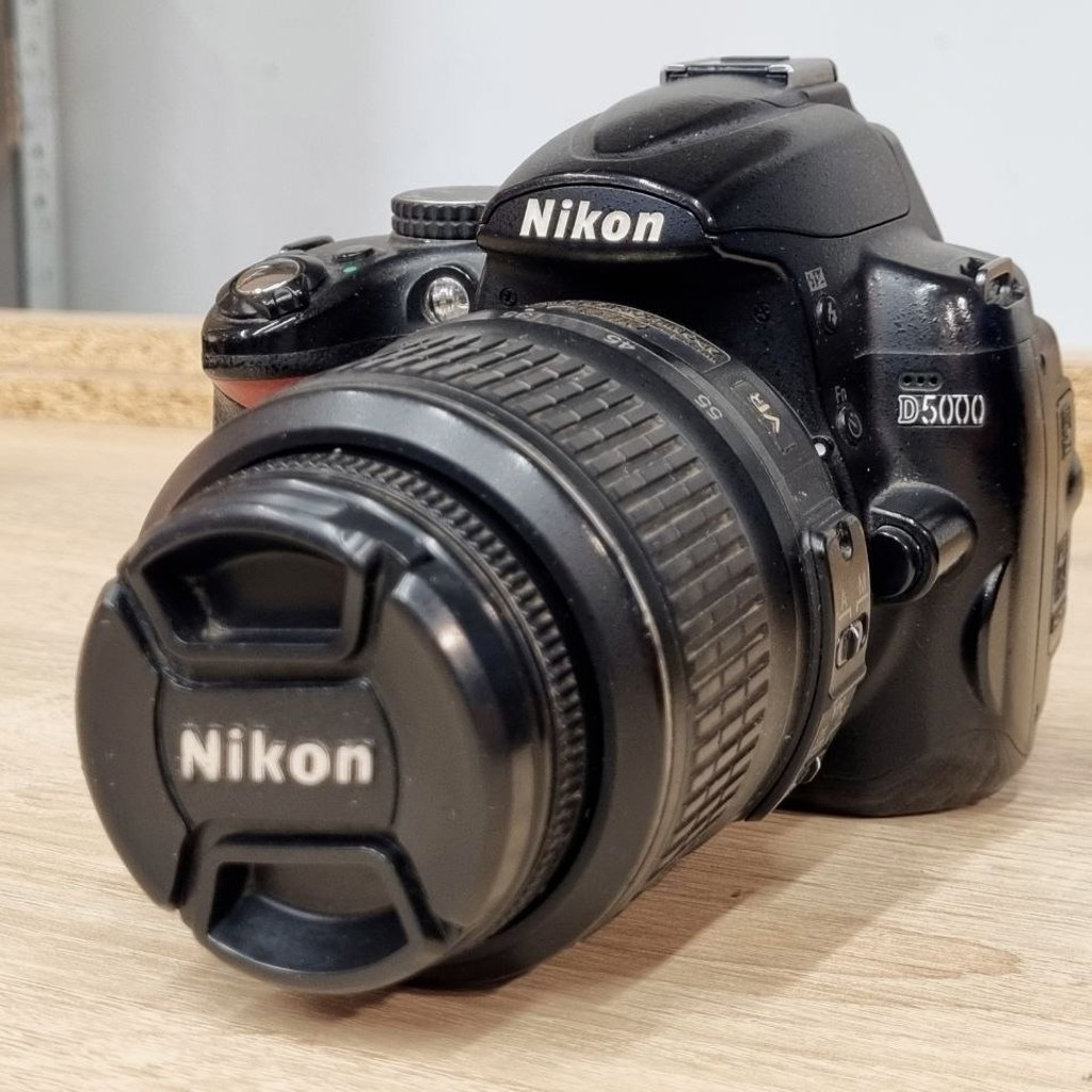 Nikon D5000