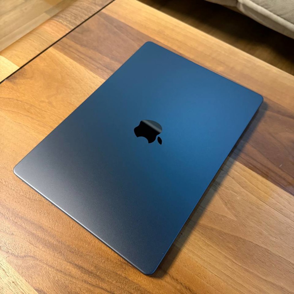 Apple Macbook