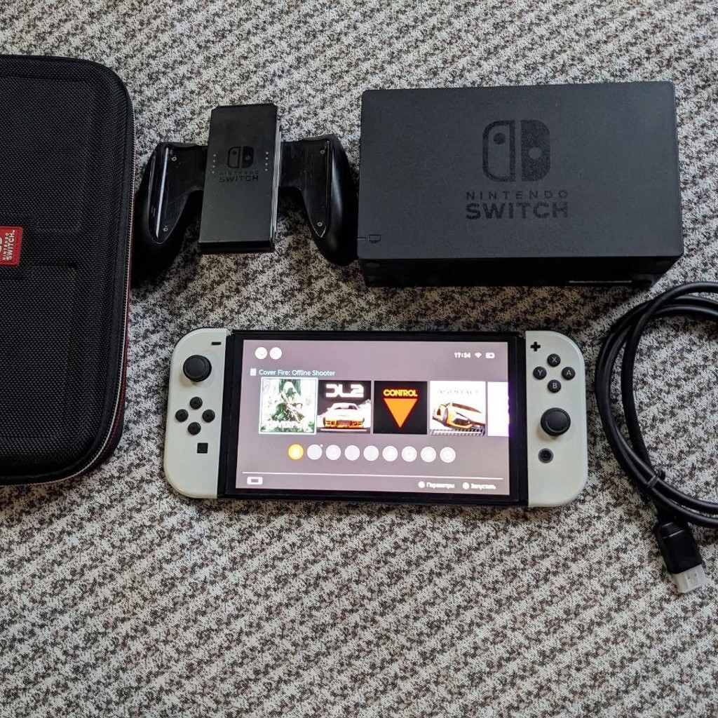 Nintendo Switch OLED 64GB