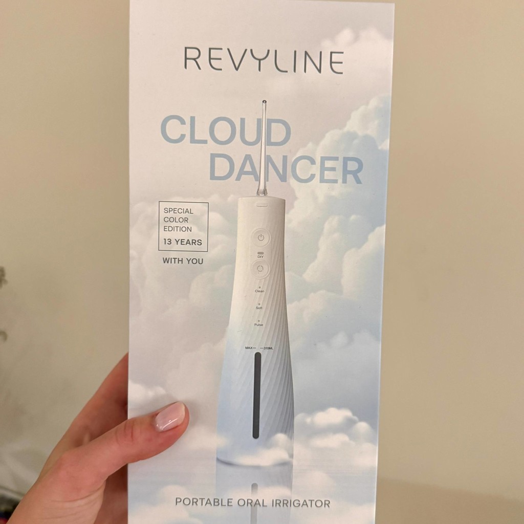 Электрическая зубная щетка Revyline