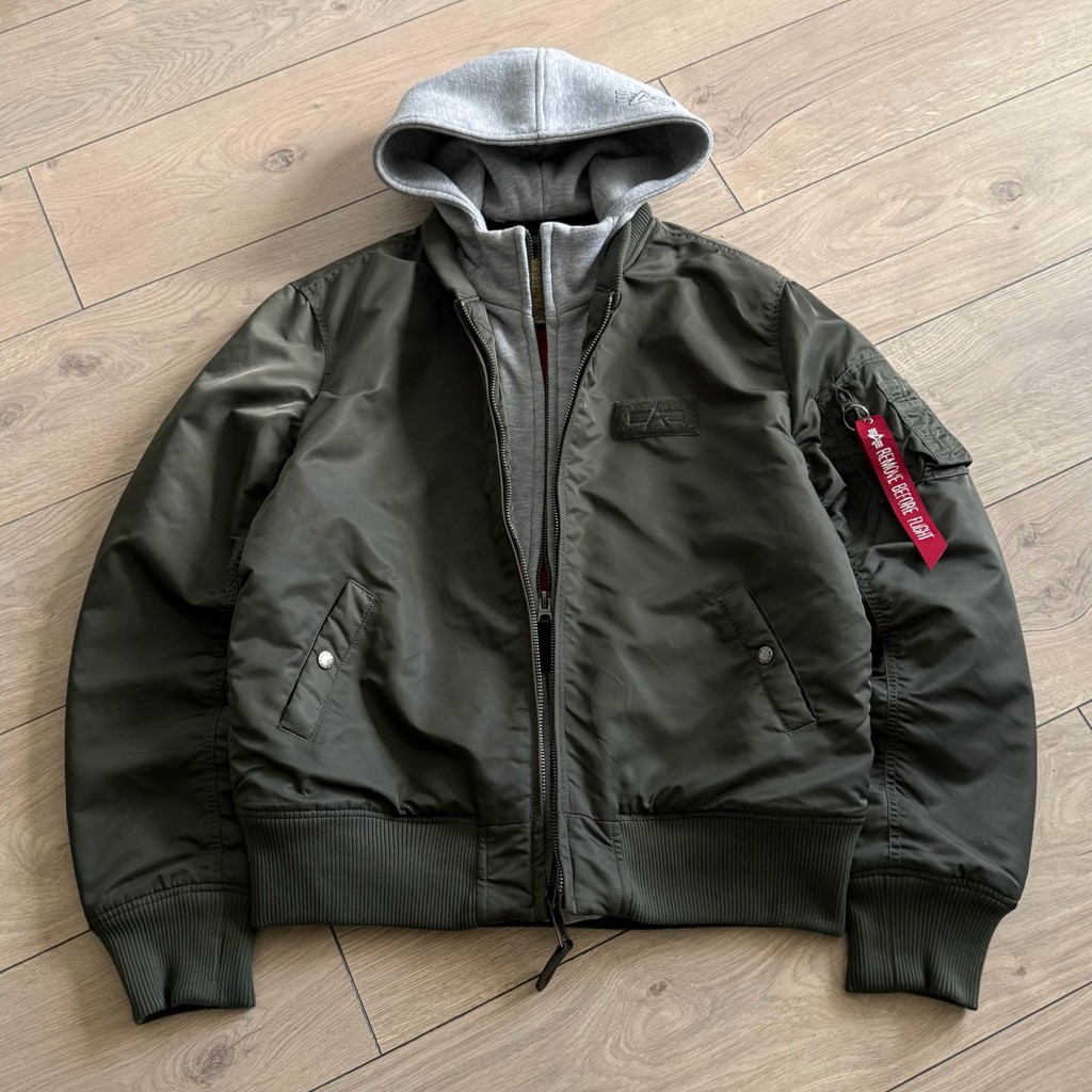 Бомбер Alpha Industries MA-1 Detachable hood