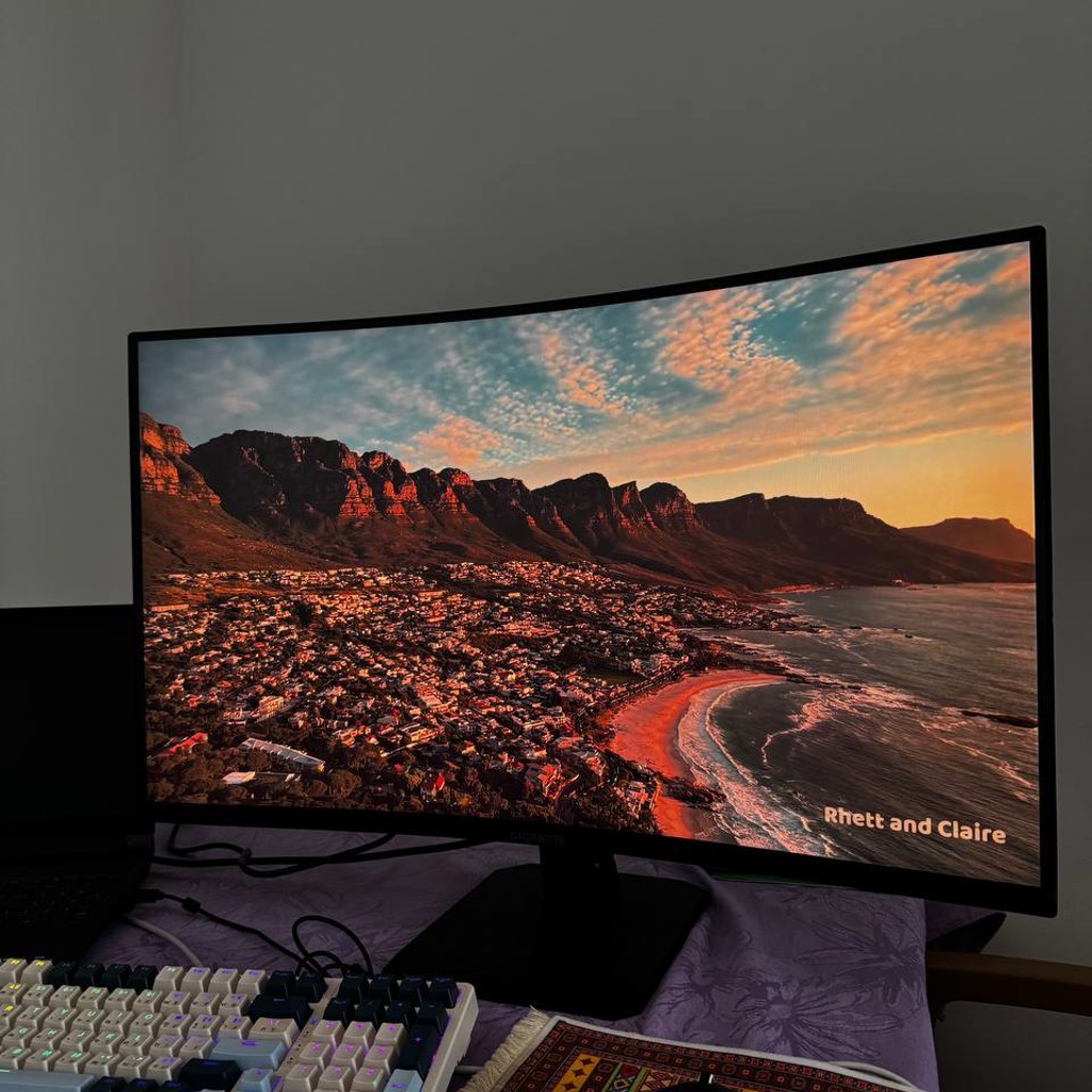 Игровой монитор Gigabyte GS32QCA