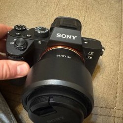 Объектив Sony 50 1.8 - фото 1
