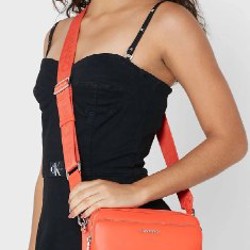 Сумка-кроссбоди Calvin Klein Must Camera Bag - фото 2