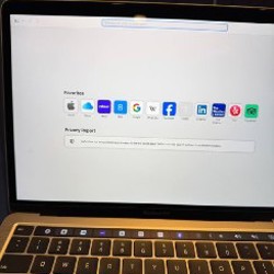 MacBook Pro M2 13.3 - фото 3