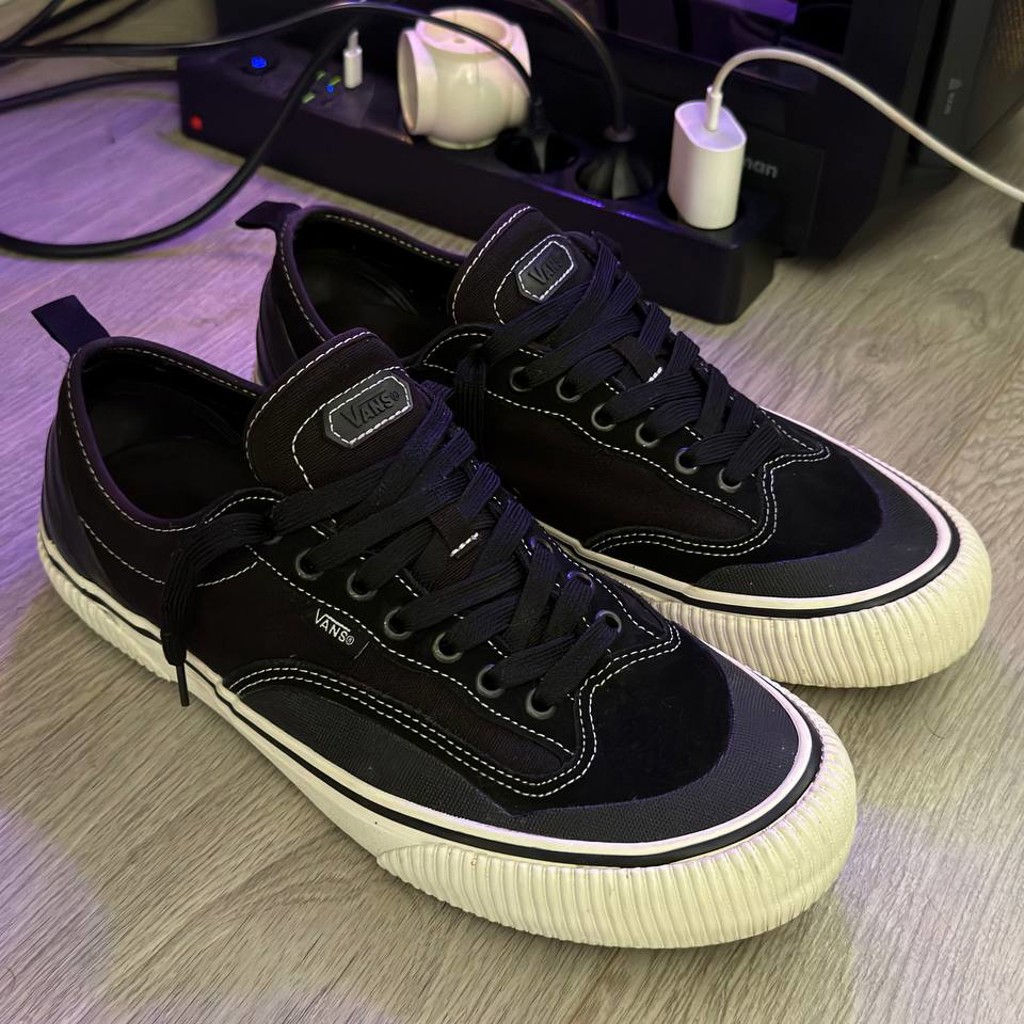 Кроссовки Vans