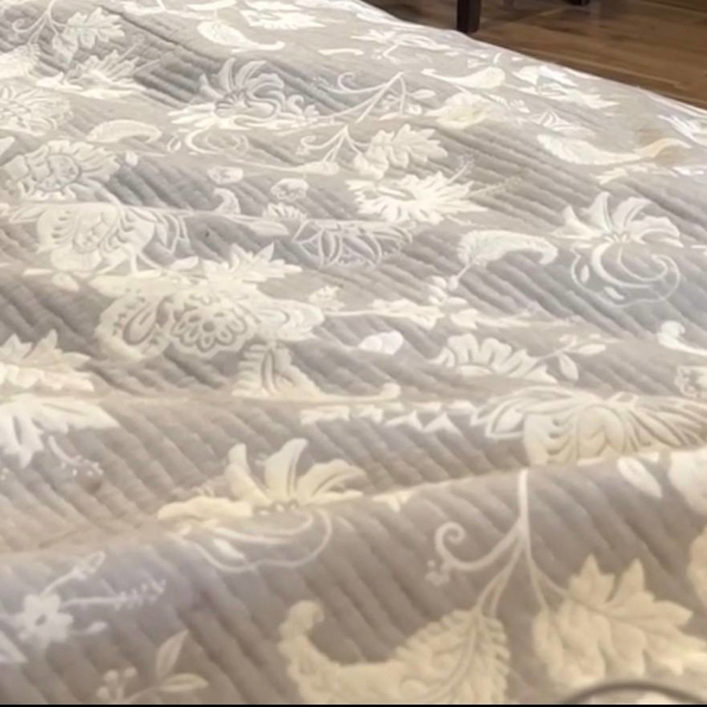 Тарелки фарфоровые