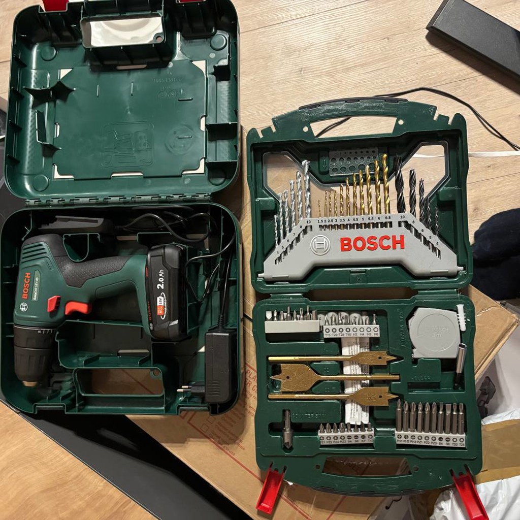 Универсальная дрель Bosch 18V-40