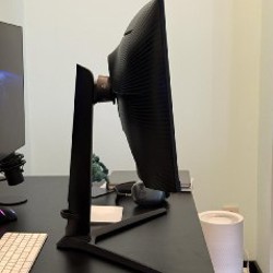 Игровой монитор Samsung Odyssey G6 27'' - фото 3