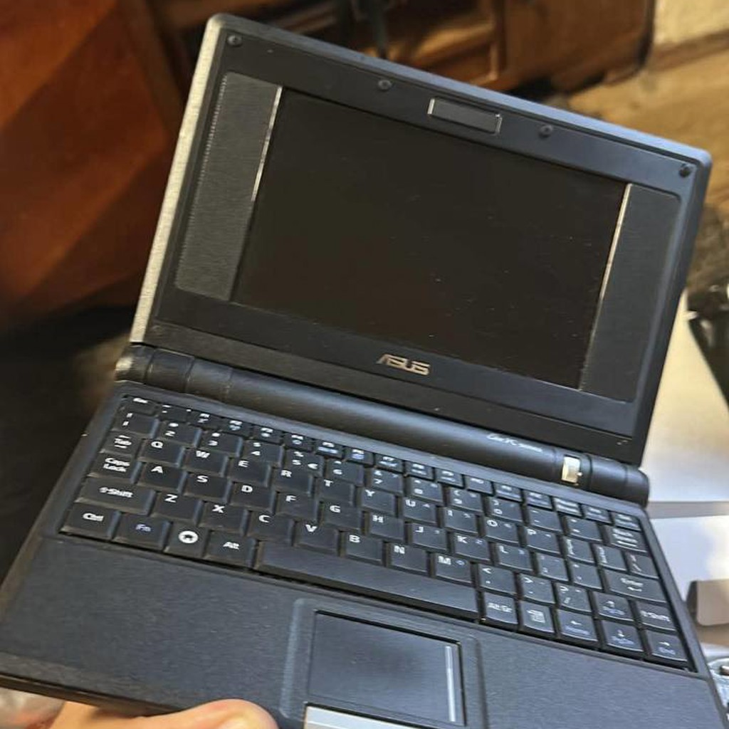 Ноут Asus Eee PC 2G Surf