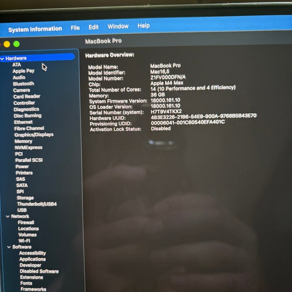 Apple MacBook Pro 16” M4 Max