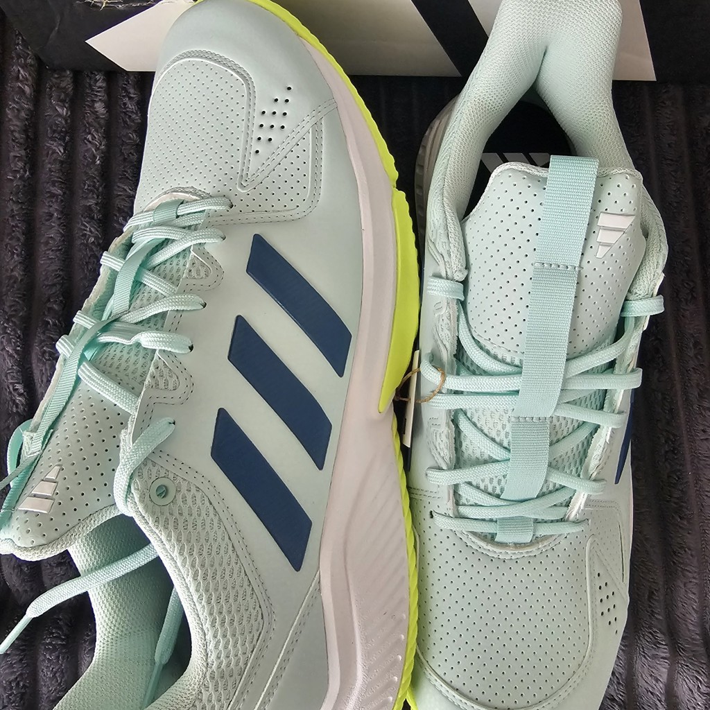Кроссовки Adidas