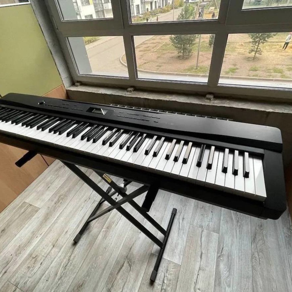 Цифровое пианино Casio Privia PX-330
