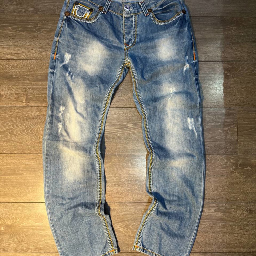 Джинсы True Religion