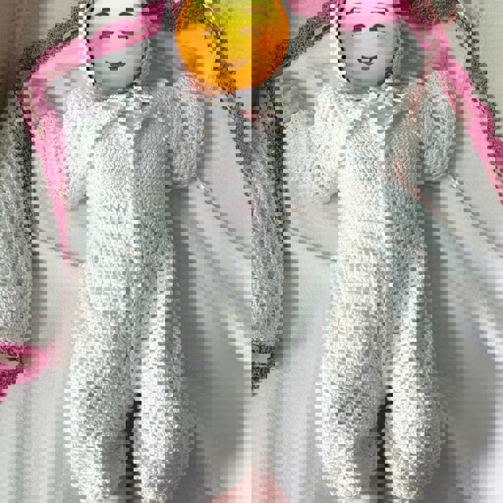 Вязаный комплект на выписку