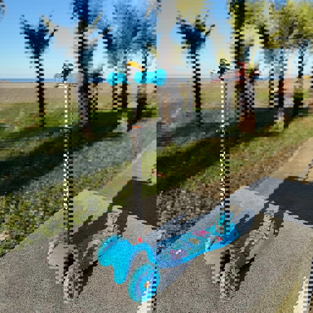 Детский трёхколёсный самокат