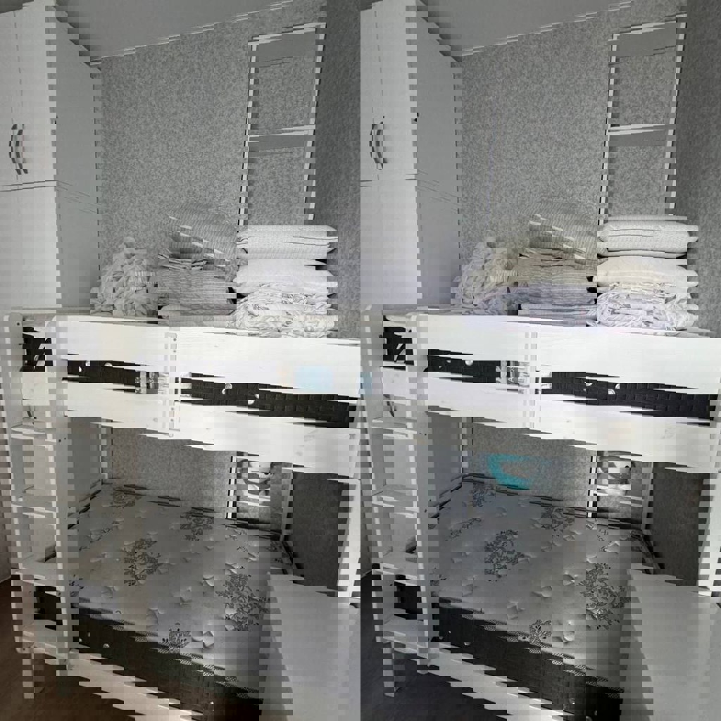 Двухярусная кровать