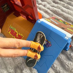 Игровой набор Hot Wheels Skate Boombox Skate Park - фото 4
