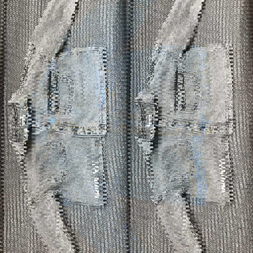 Джинсовая куртка