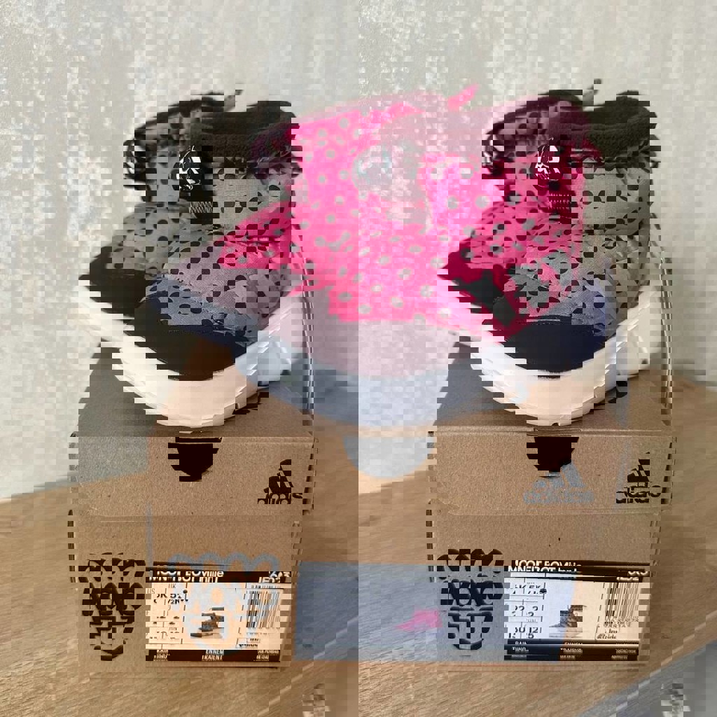 Теплые кроссовки adidas