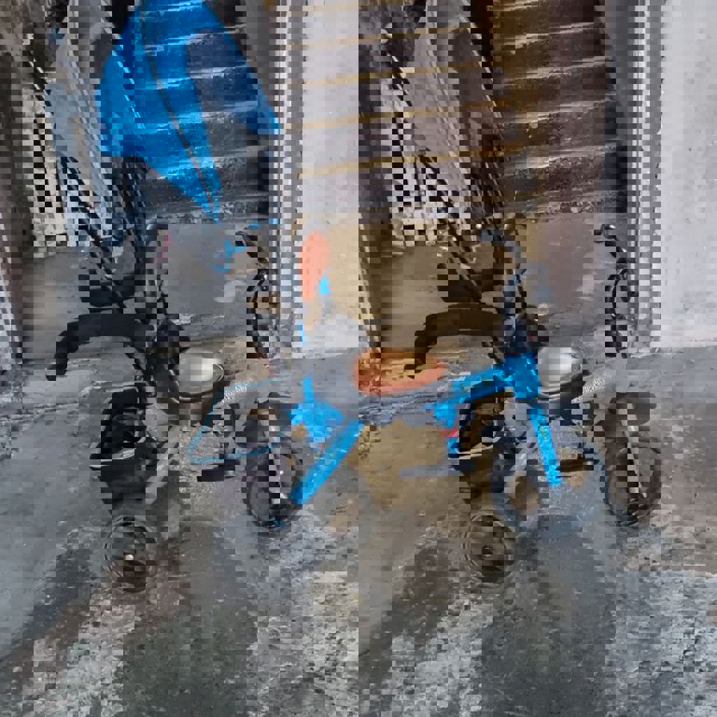 Детский велосипед с родительской ручкой