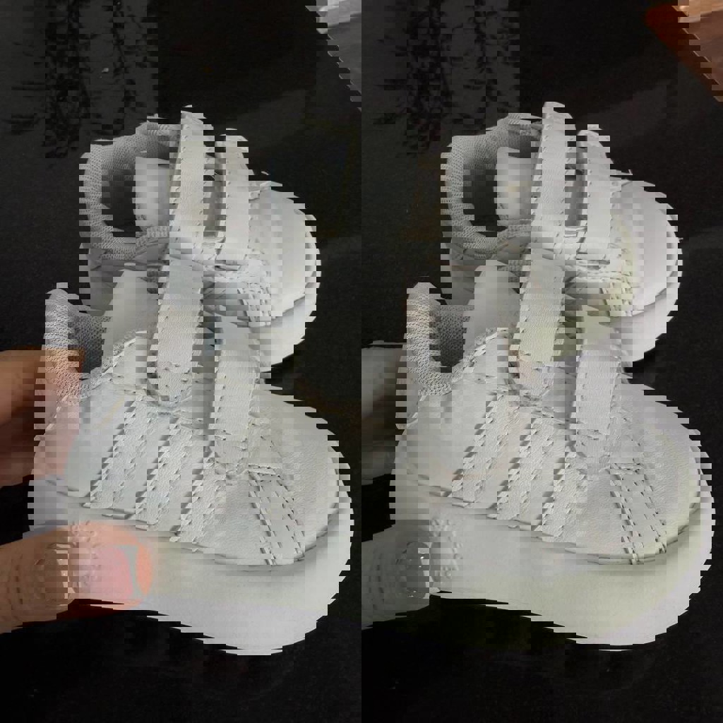 Кроссовки adidas