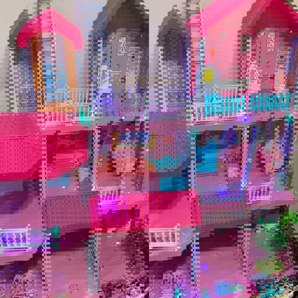 Кукольный домик