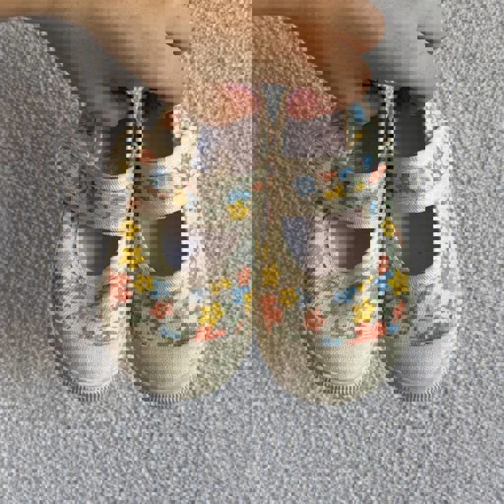 Гнущиеся легкие тапочки для девочки