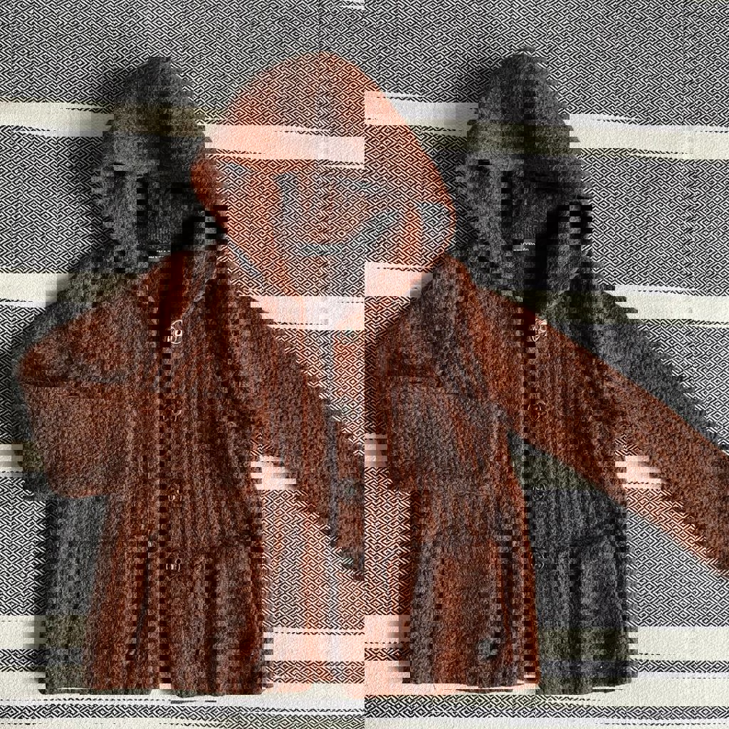 Детский шерстяной свитер с капюшоном