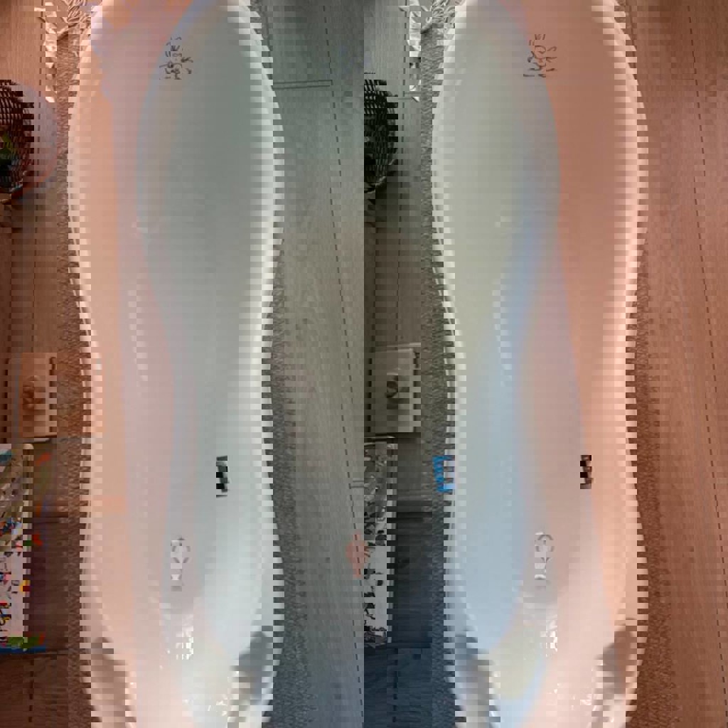 Детская ванна, горка и кувшин