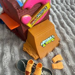 Игровой набор Hot Wheels Skate Boombox Skate Park - фото 2