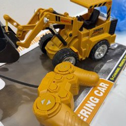 Экскаватор на радиоуправлении - фото 2