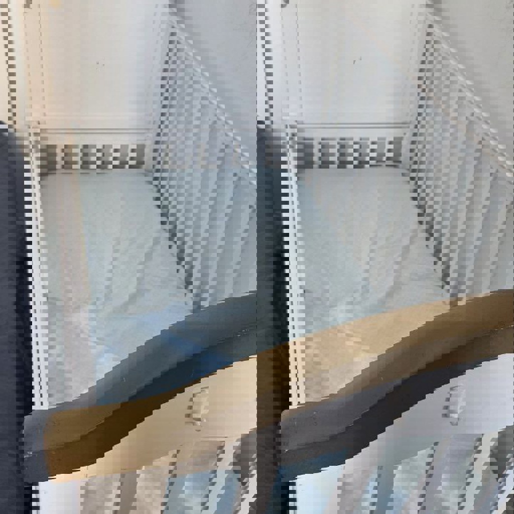 Детская кровать с матрасиком