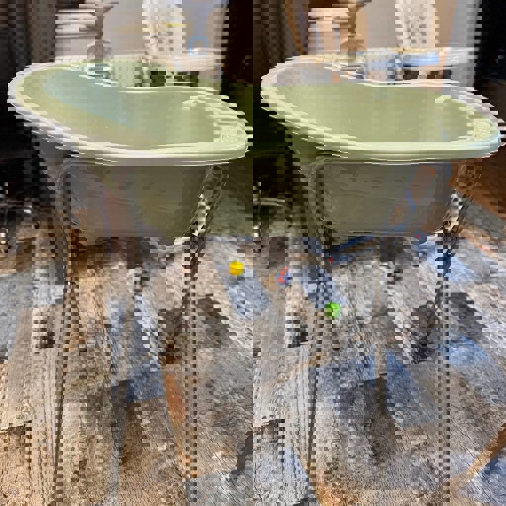 Ванночка на ножках