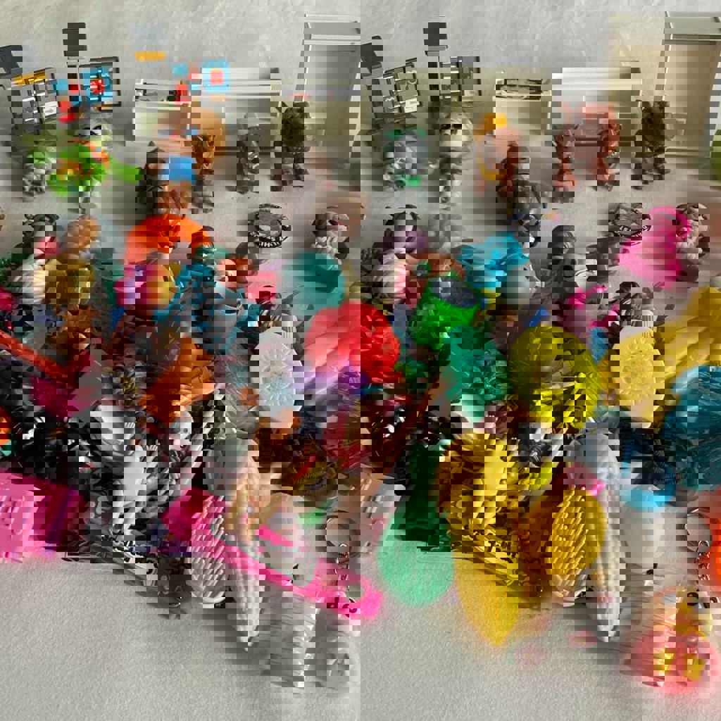 Детские игрушки (мелкие)