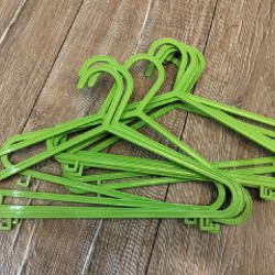 Зелёные вешалки - фото 2