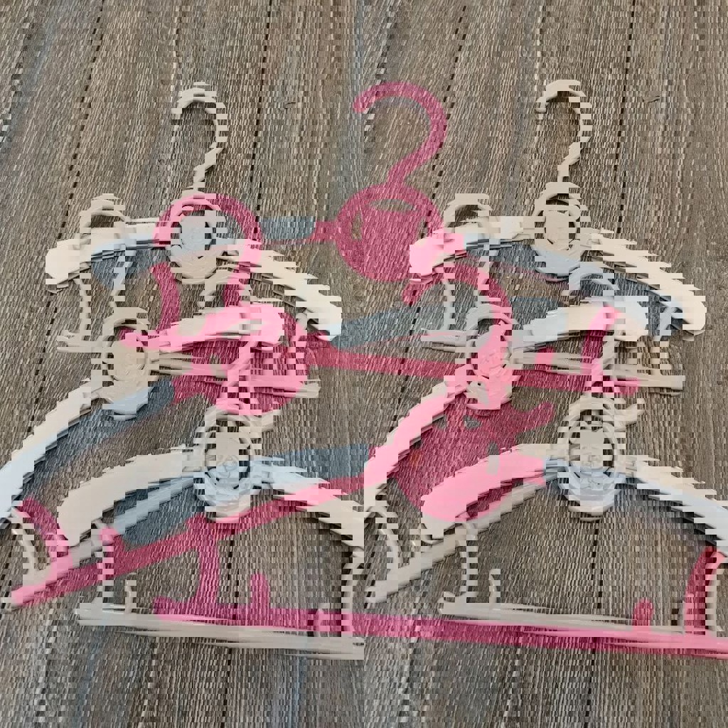 Зелёные вешалки