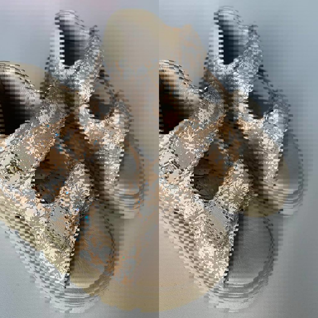 Кроссовки adidas в коллаборации с Lego