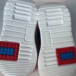 Кроссовки adidas в коллаборации с Lego - фото 6