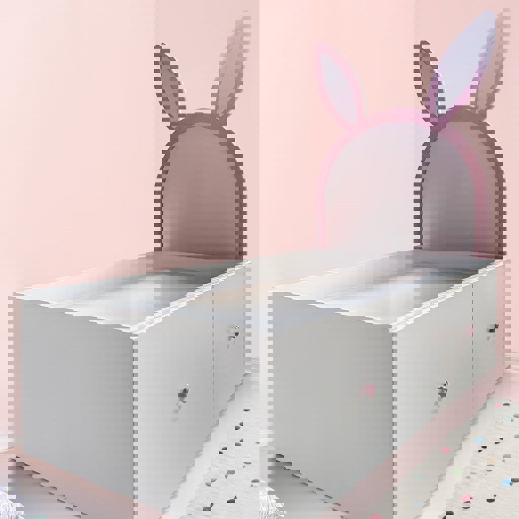 Кроватка с мягким изголовьем