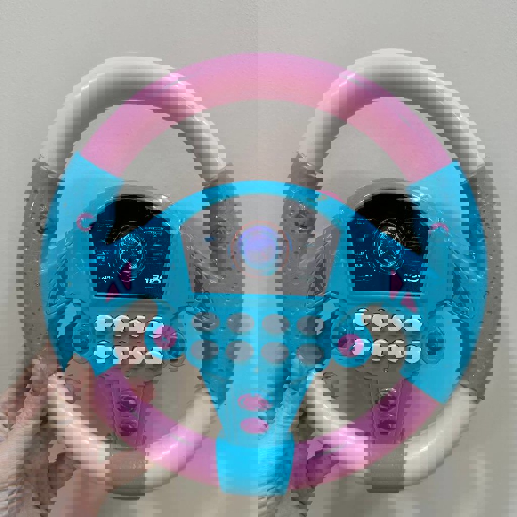 Игрушки и бассейн