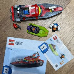 Конструктор LEGO CITY 60373 'Пожарная спасательная лодка' - фото 2