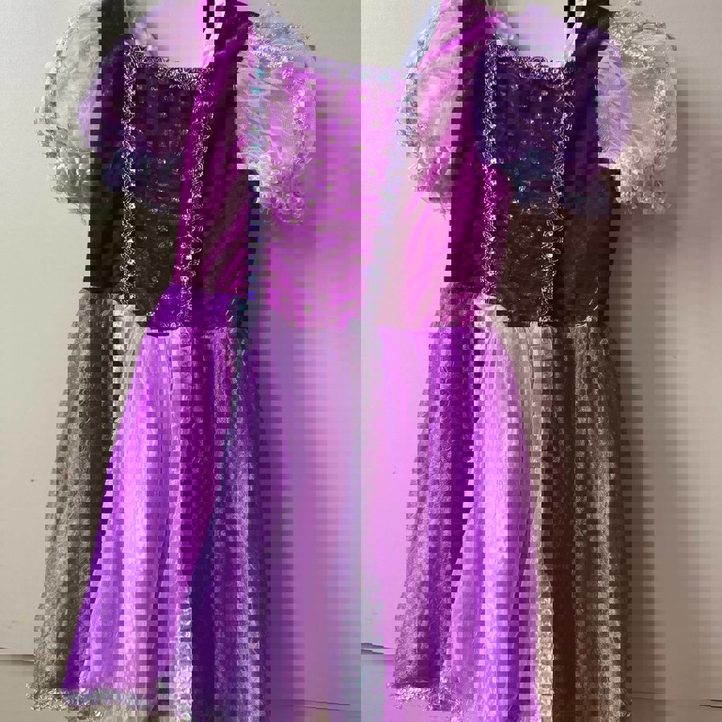 Пакет с детскими вещами